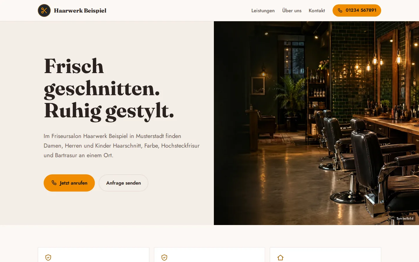 Beispiel-Website eines Friseursalons am Computer
